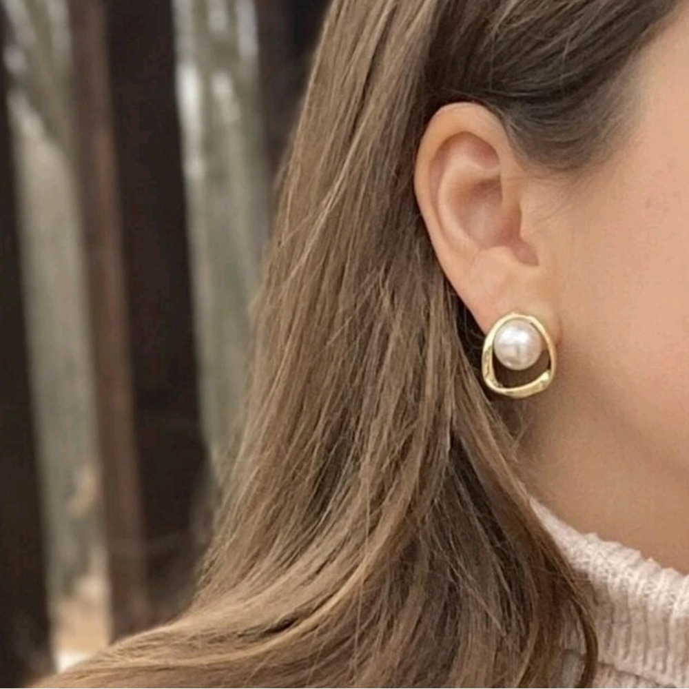 Faux Pearl Gold Tone Stud Earrings Bridal Statement wedding Cocktail Classic 💖 - Picture 8 of 13
